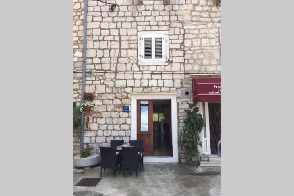 Apartman Knezovic Stari Grad  Exterior foto